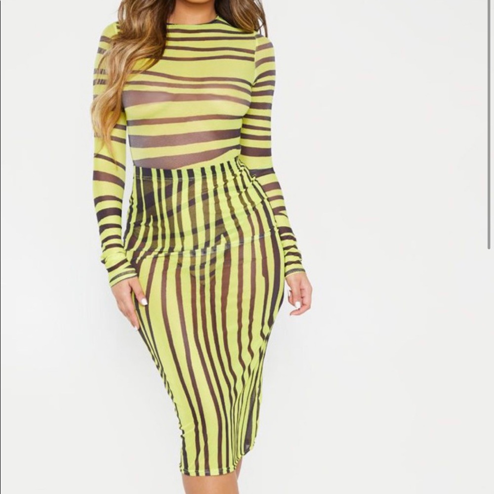 Pretty Little Thing Neon Printed Bodysuit
